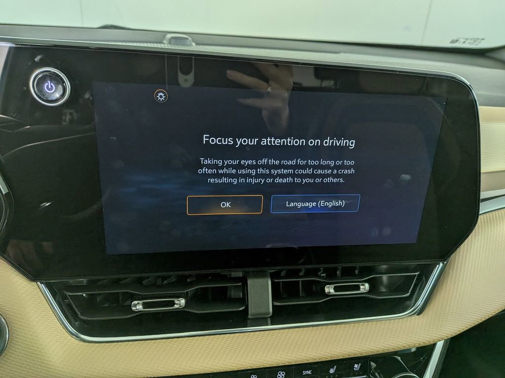 New 2026 Chevrolet Equinox ACTIV w/ Convenience Package III image 26