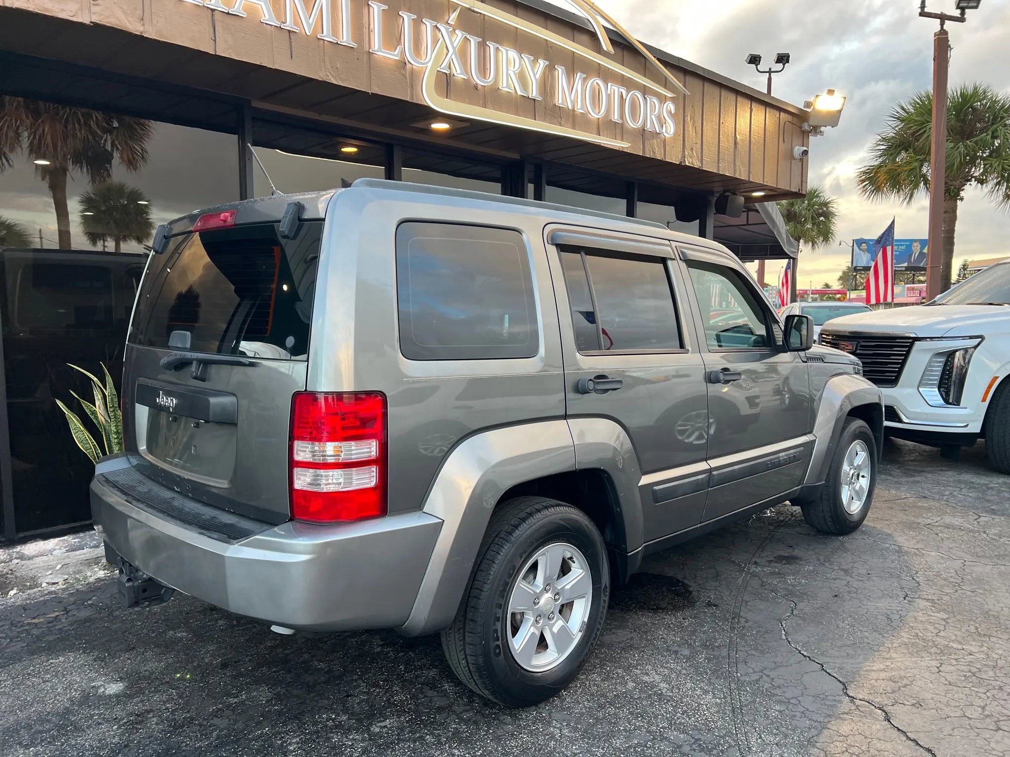 Used 2012 Jeep Liberty Sport image 9