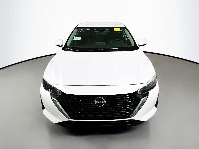 New 2025 Nissan Sentra SV image 2