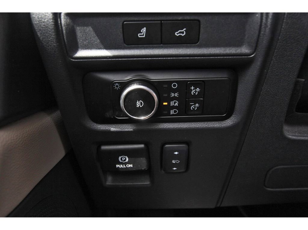 Used 2024 Ford Expedition Max Limited image 19