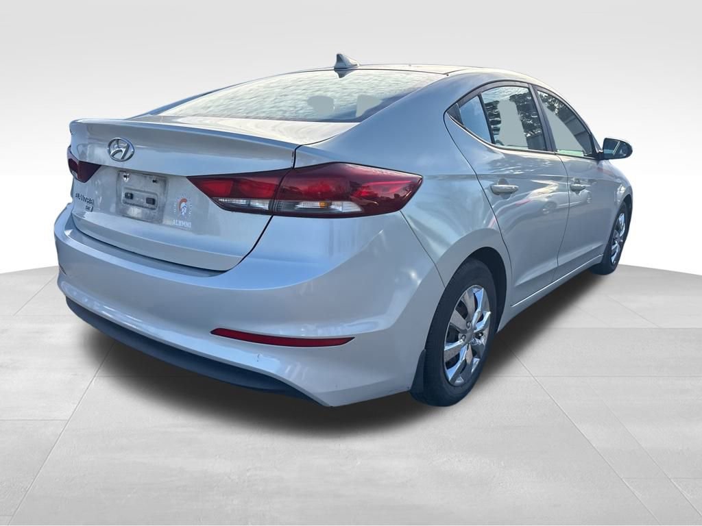 Used 2017 Hyundai Elantra SE image 16