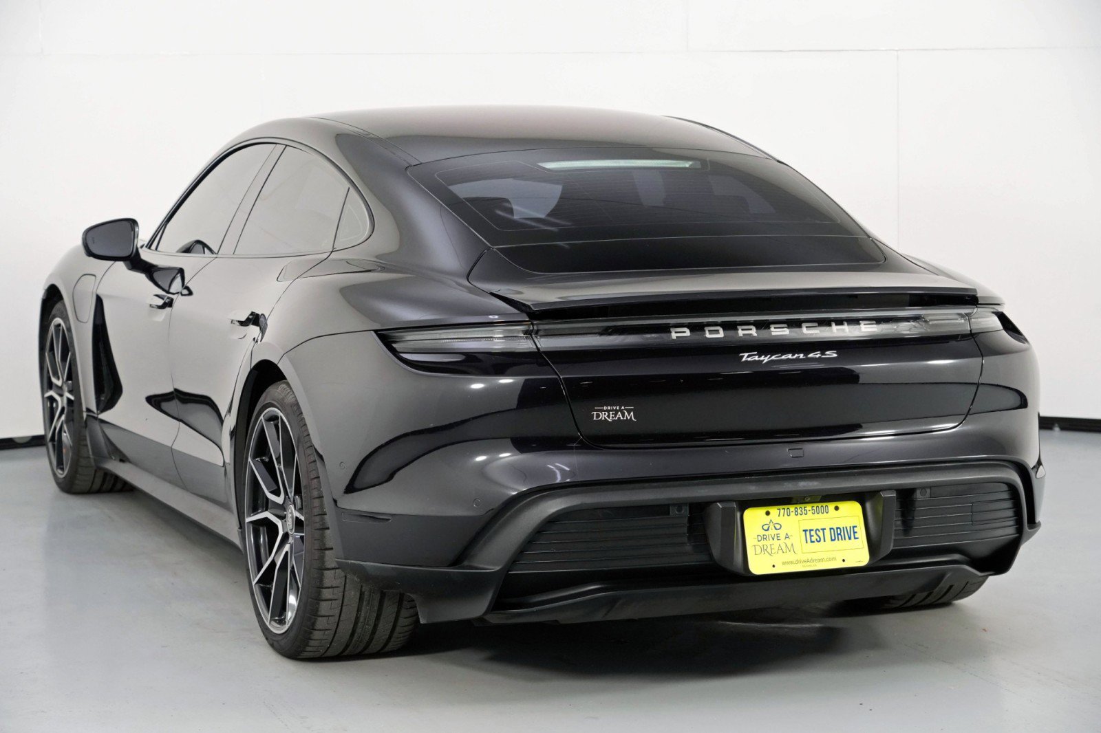Used 2023 Porsche Taycan 4S w/ Premium Package image 53