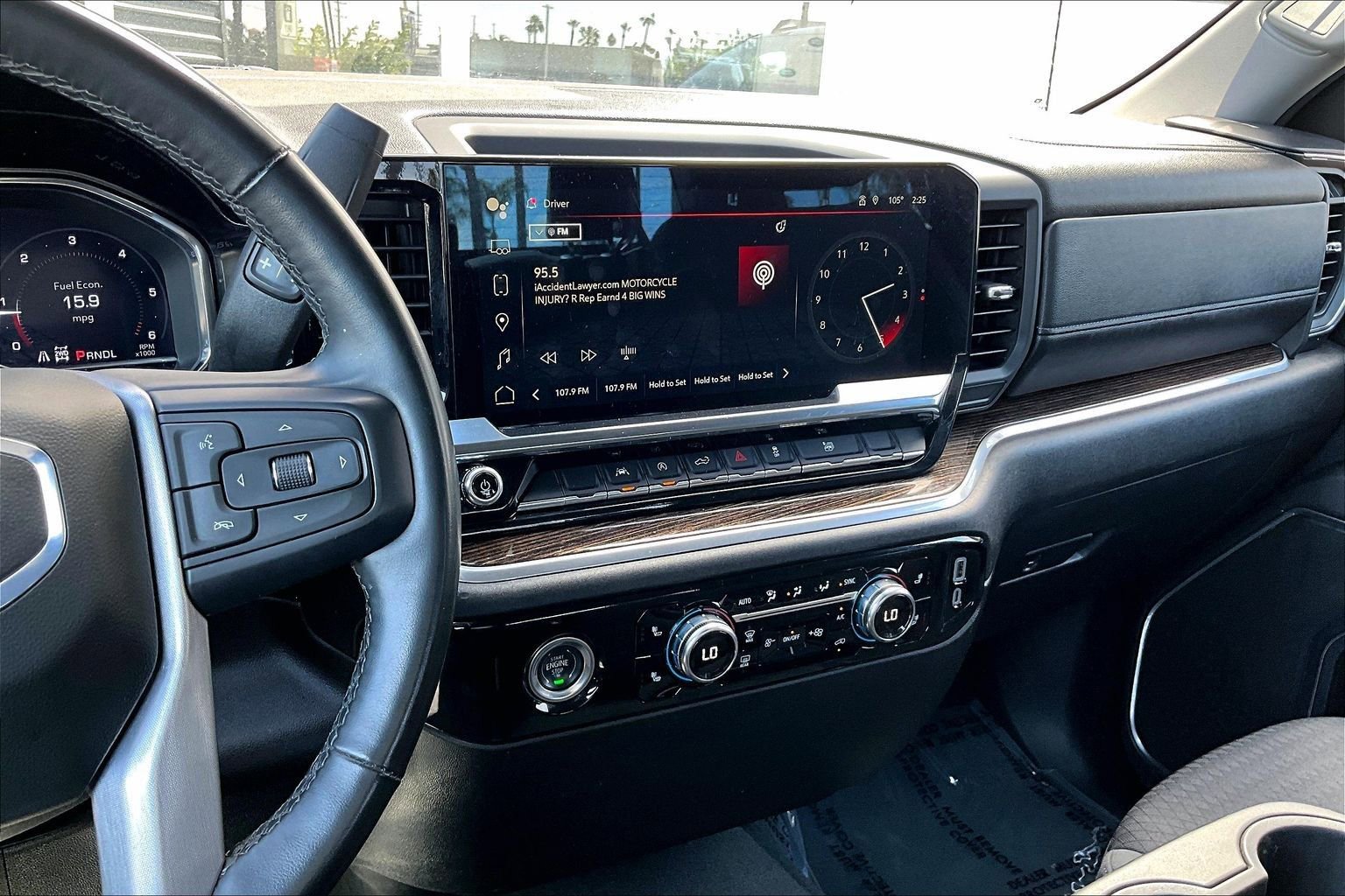 Used 2024 GMC Sierra 1500 SLE image 6