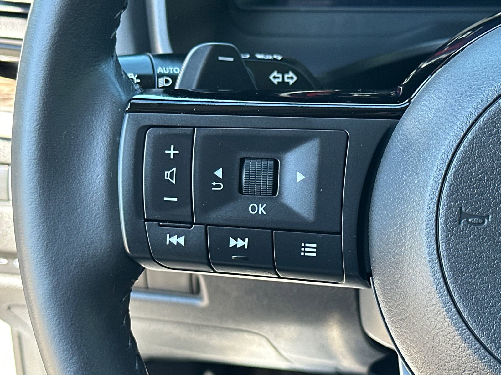 Used 2024 Nissan Rogue Platinum w/ Platinum Premium Package image 25