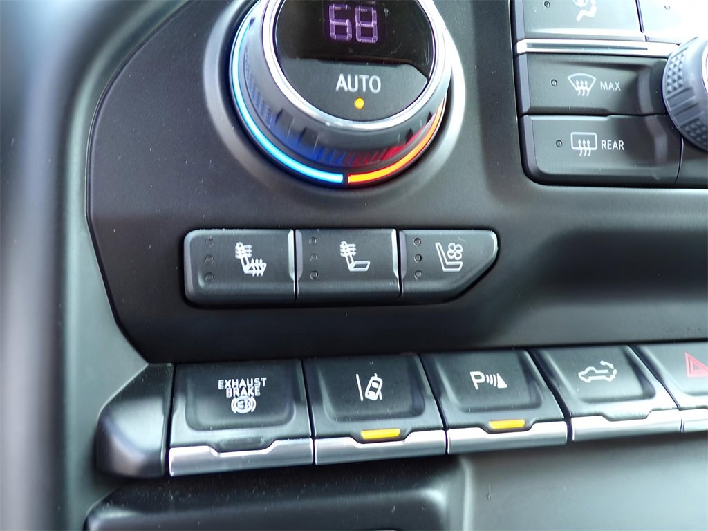 Used 2022 Chevrolet Silverado 3500 High Country w/ Technology Package image 17