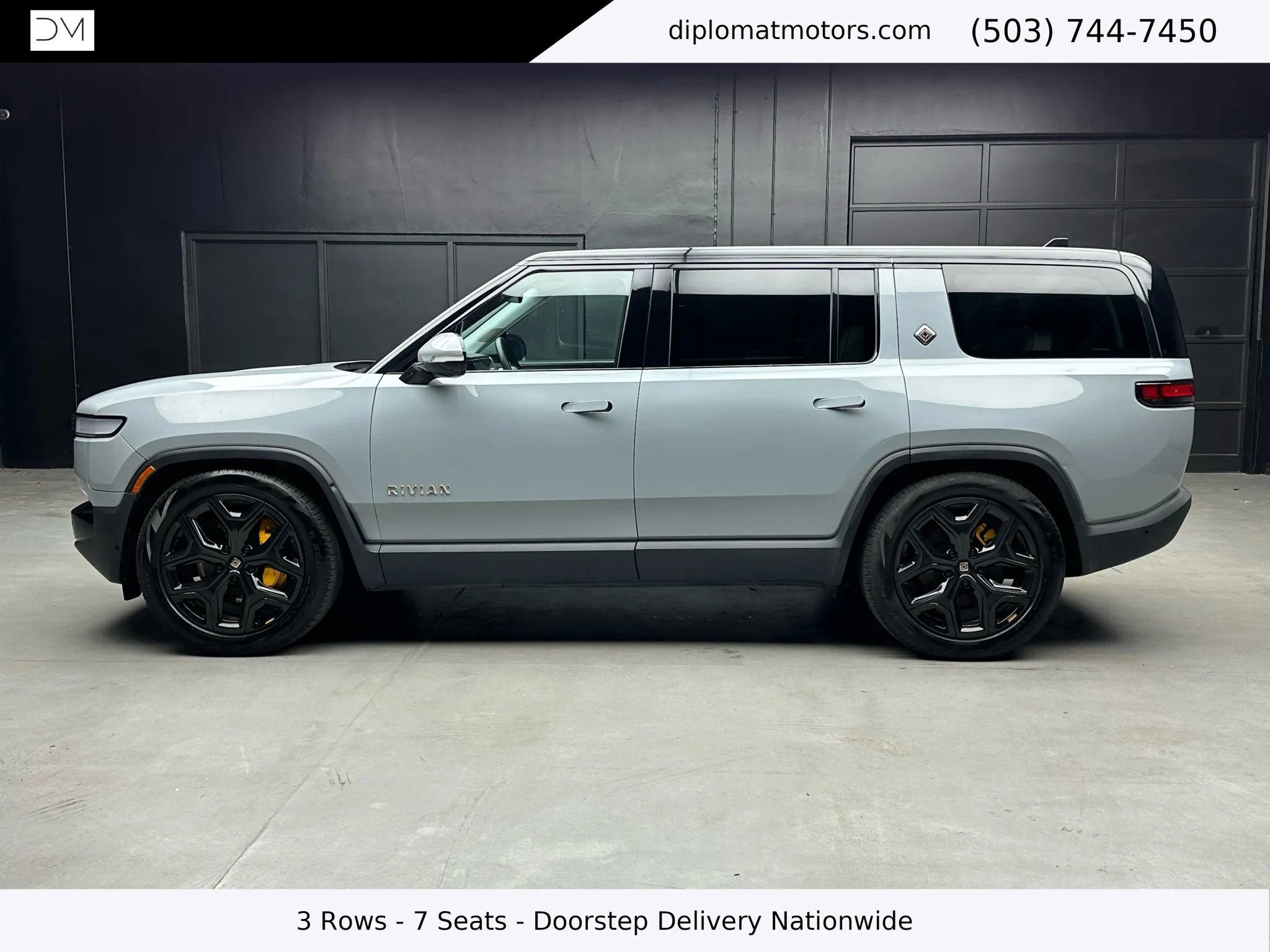 Used 2023 Rivian R1S Adventure image 4