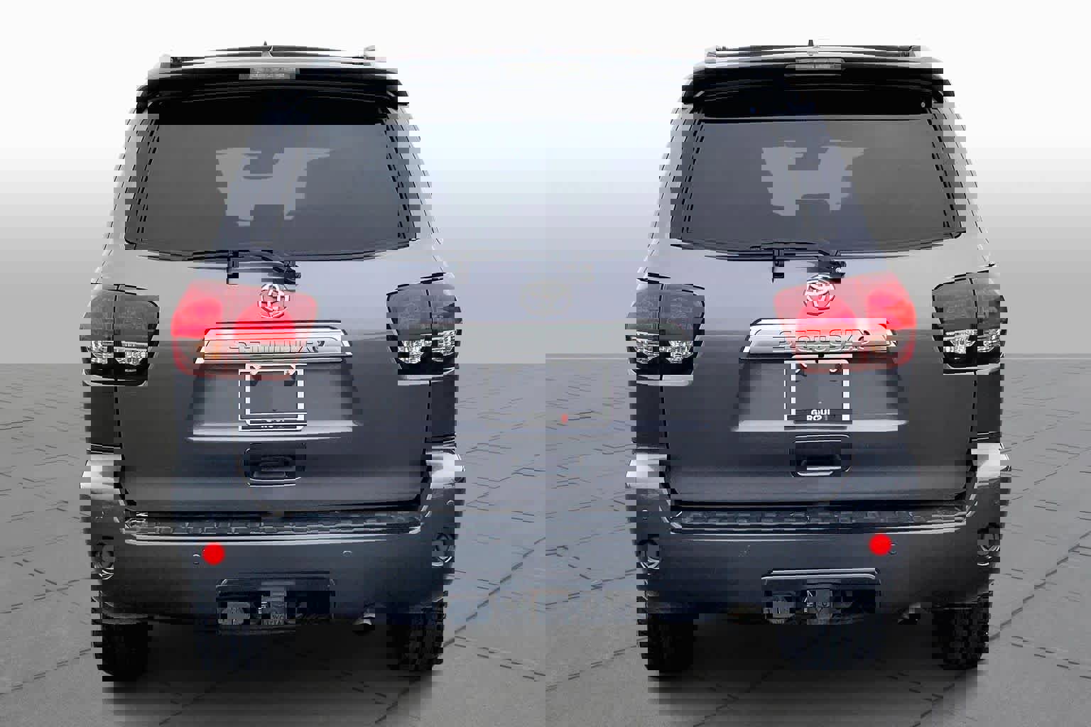 Used 2018 Toyota Sequoia Platinum w/ Preferred Accessory Package image 5