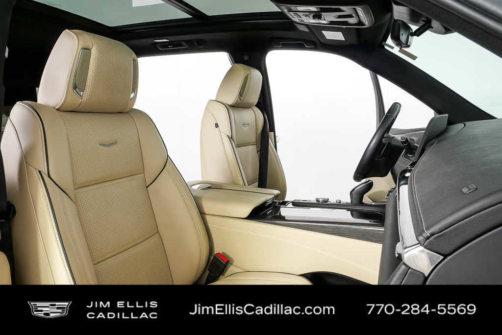 Used 2024 Cadillac Escalade Premium Luxury image 23
