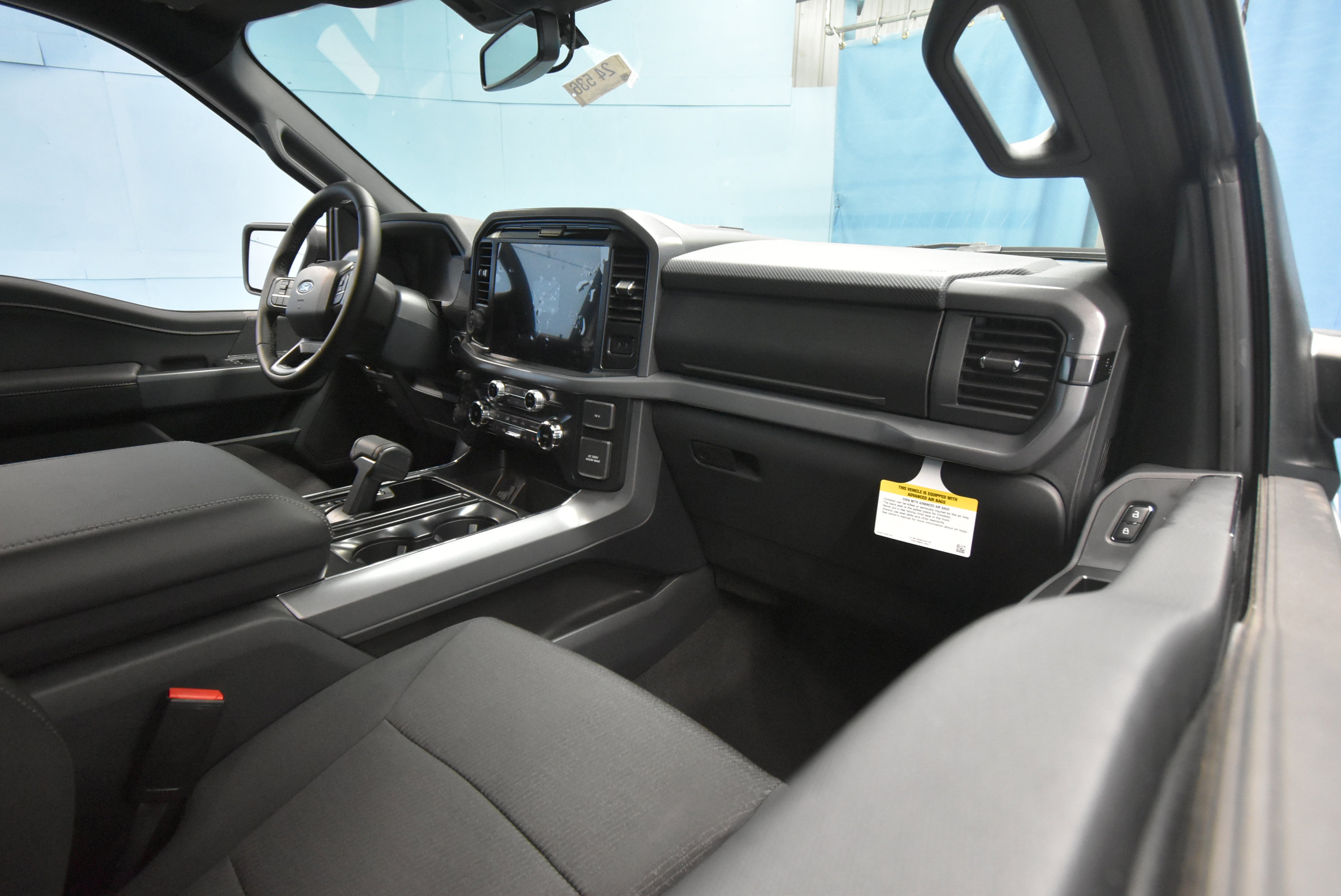 New 2025 Ford F150 XLT w/ Equipment Group 302A MID image 17