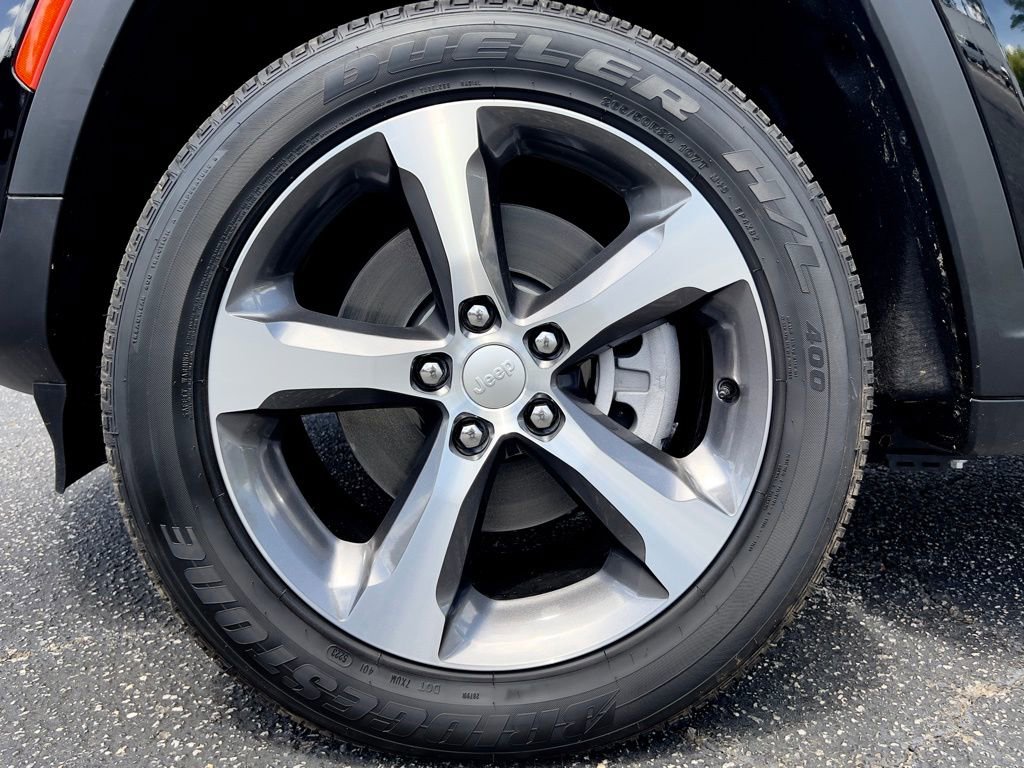 Used 2024 Jeep Grand Cherokee Limited 4xe image 12