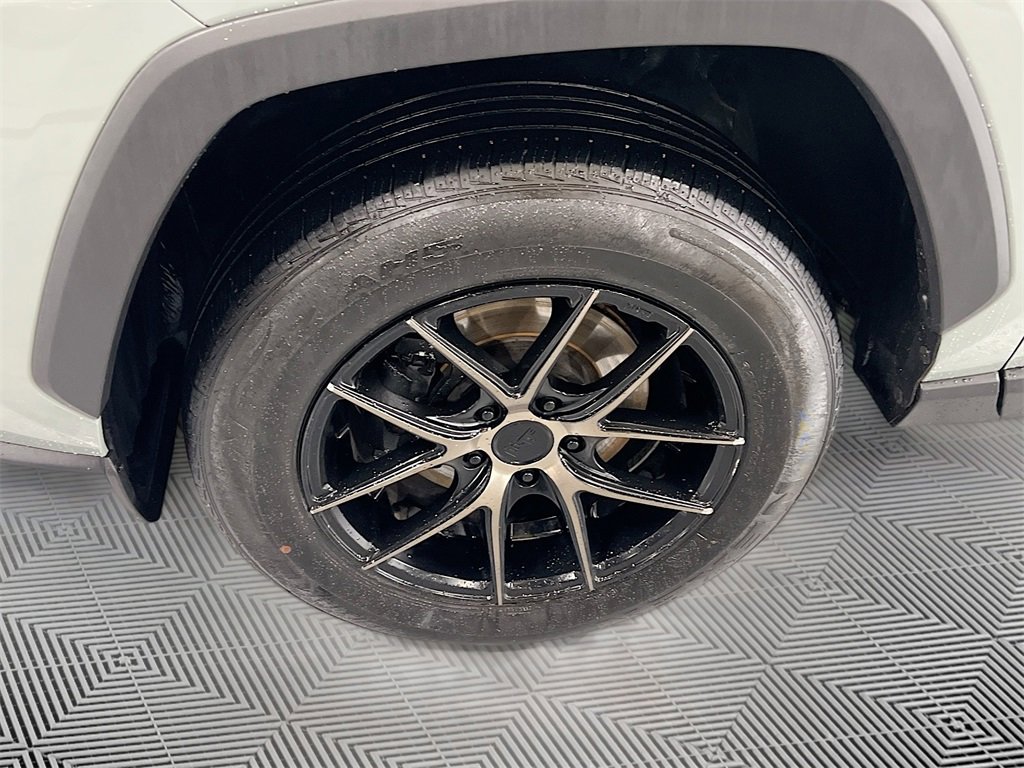 Used 2019 Toyota RAV4 XLE image 30