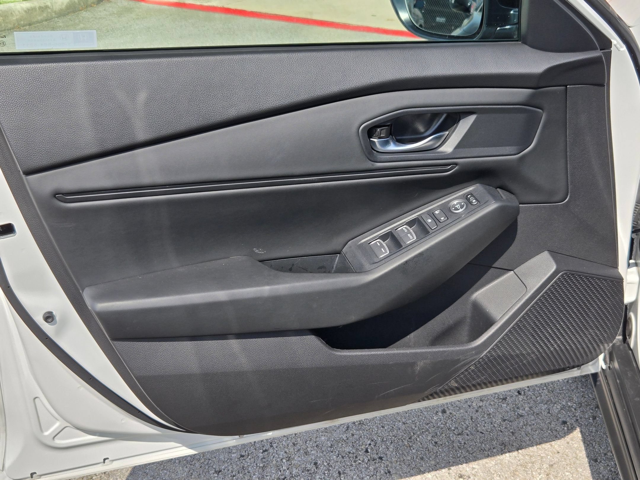 Certified 2025 Honda Accord SE image 10
