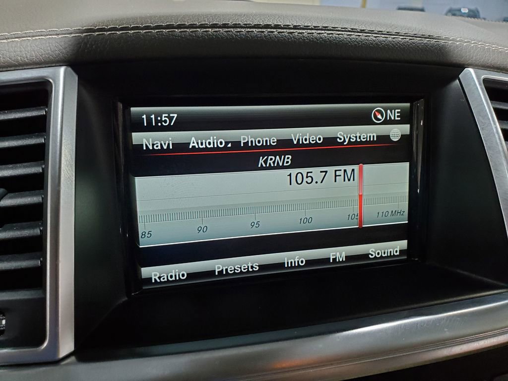 Used 2014 Mercedes-Benz GL 450 4MATIC image 34