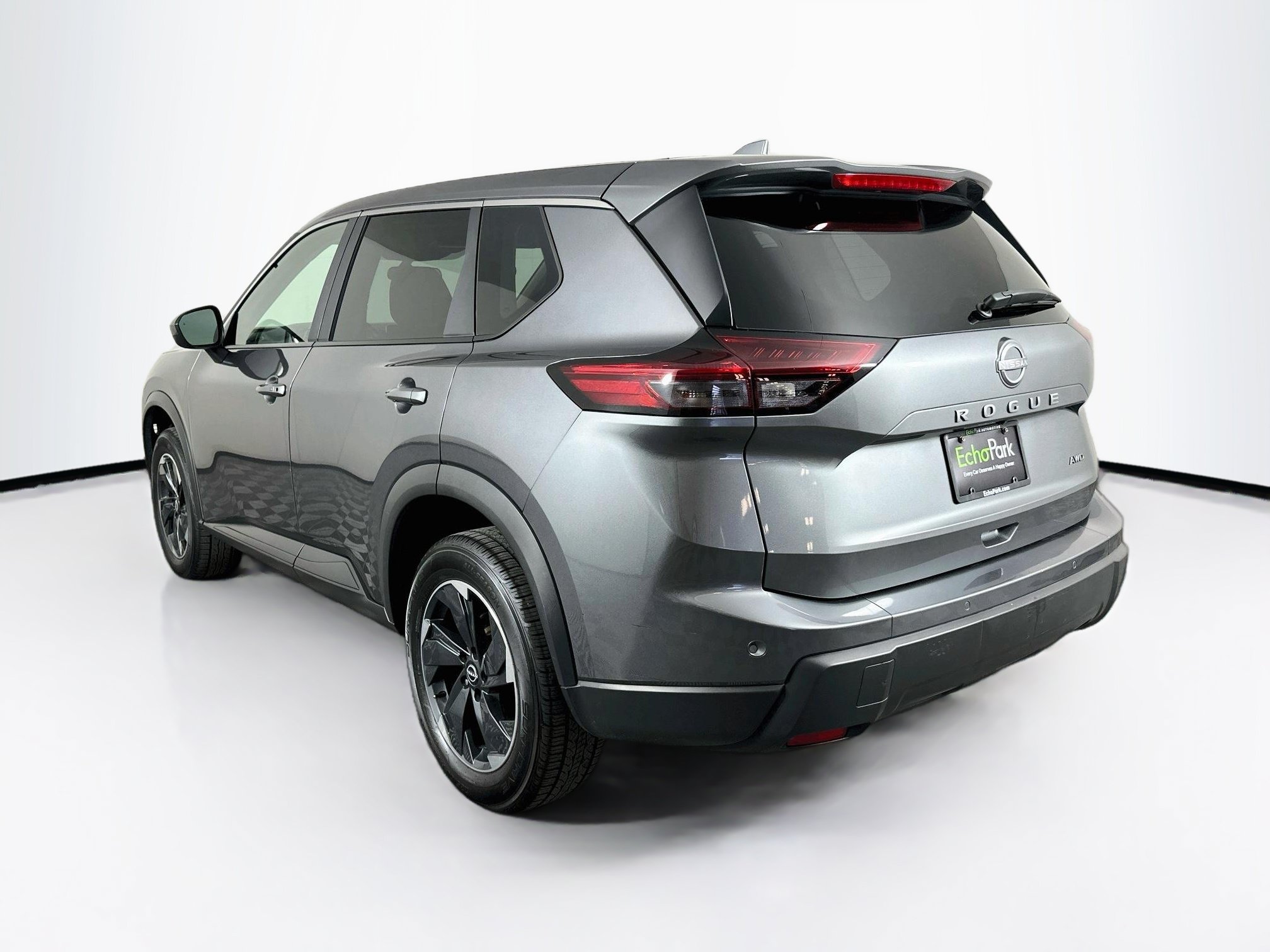Used 2025 Nissan Rogue SV AWD/4WD image 5