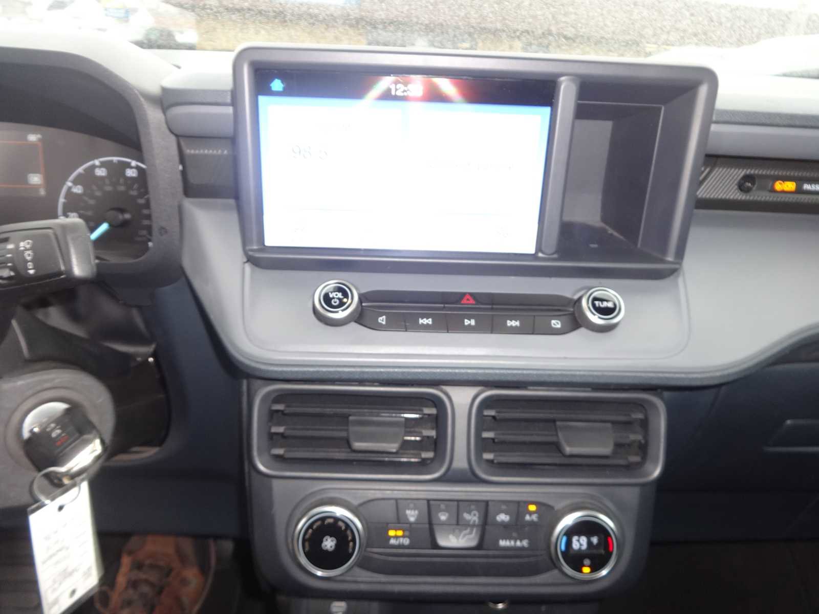 Used 2022 Ford Maverick XL image 14