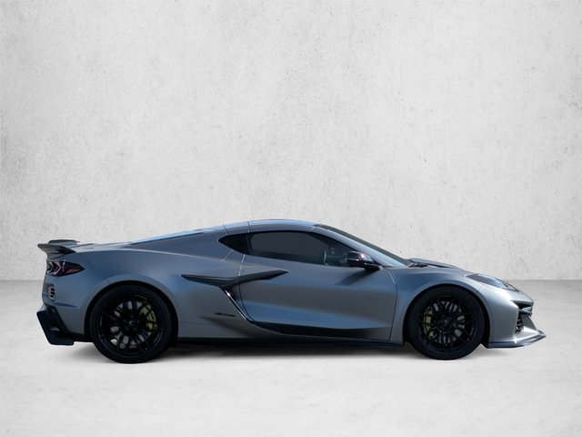 Used 2024 Chevrolet Corvette Z06 RWD image 4