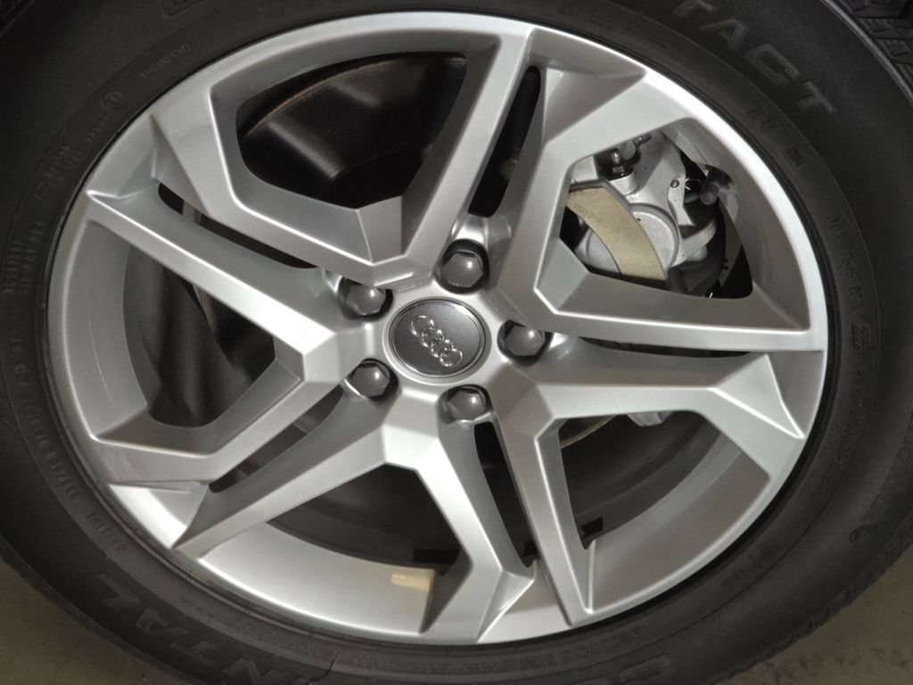 Used 2019 Audi Q5 2.0T Premium AWD/4WD image 16