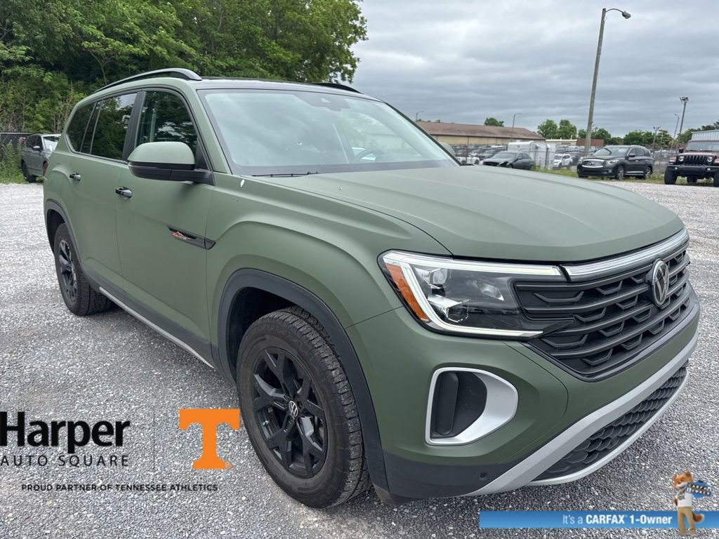 Used 2024 Volkswagen Atlas Peak Edition SE AWD/4WD image 7