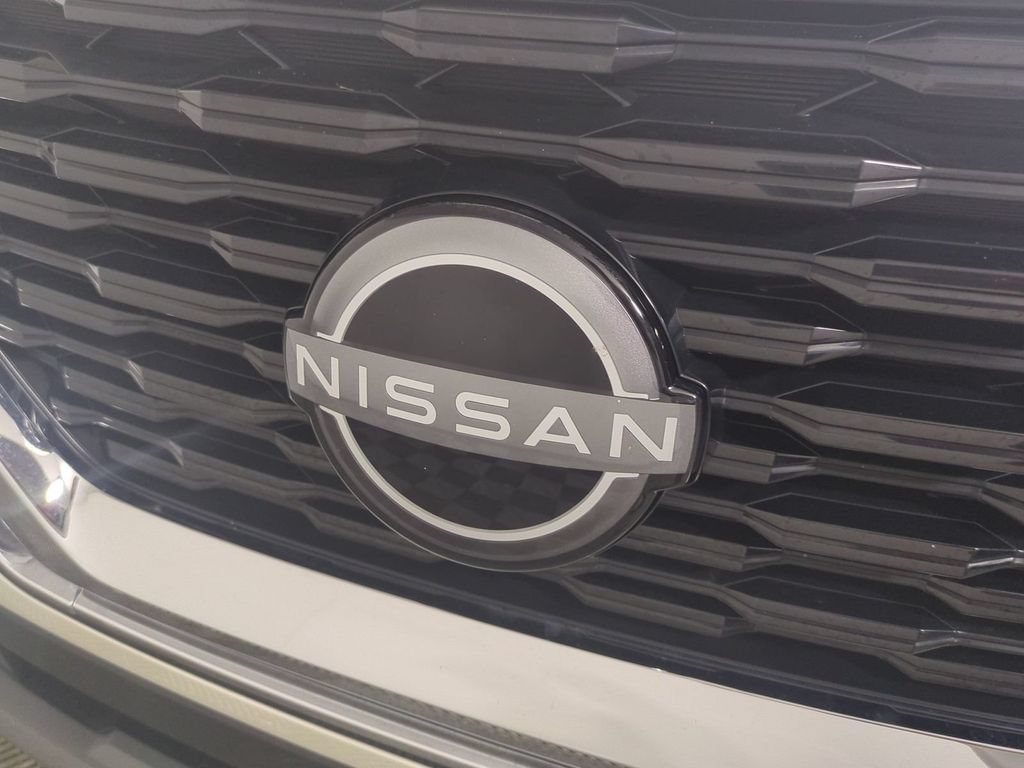 Used 2023 Nissan Rogue SV FWD image 13