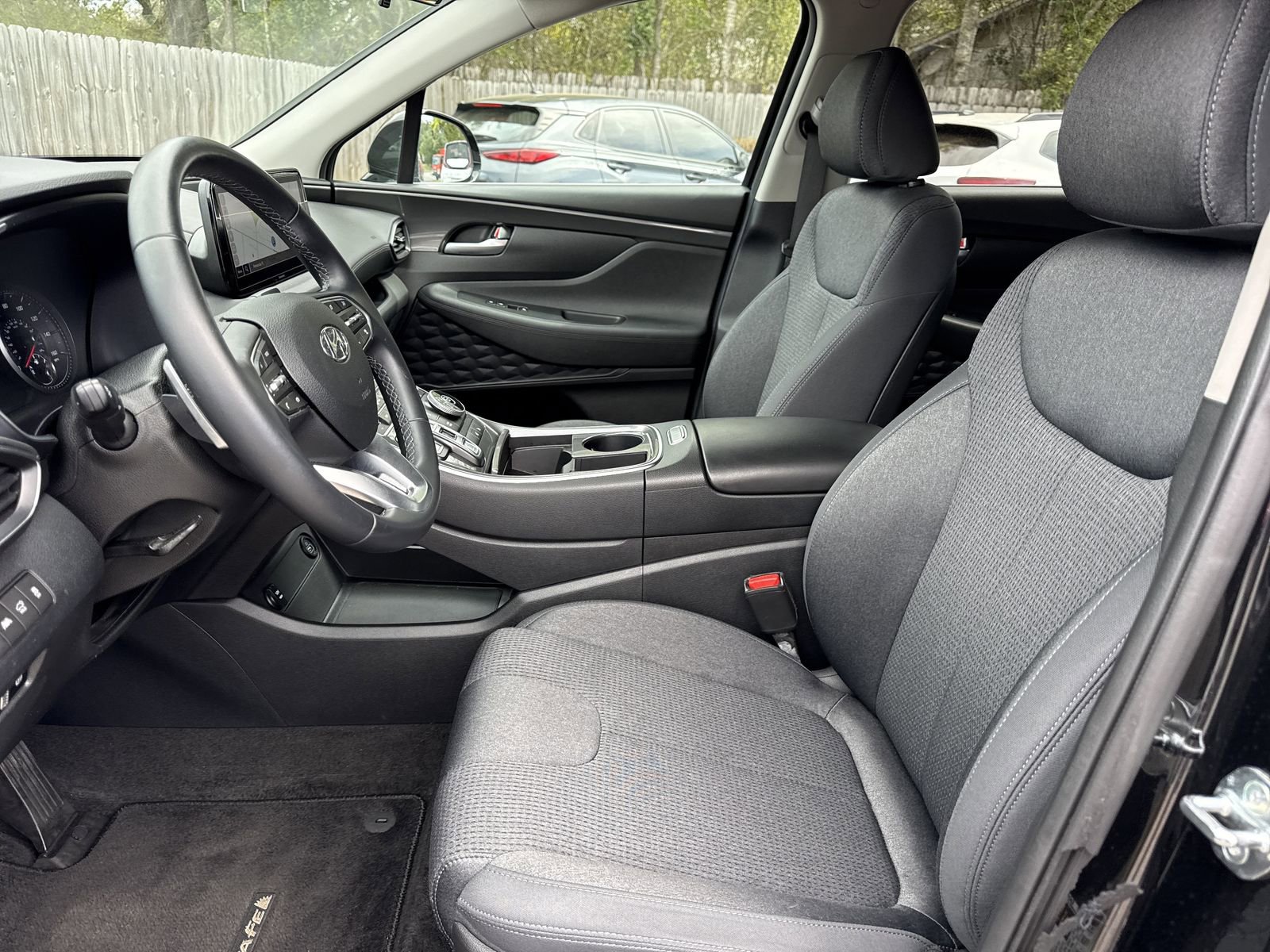 Used 2023 Hyundai Santa Fe SEL image 9