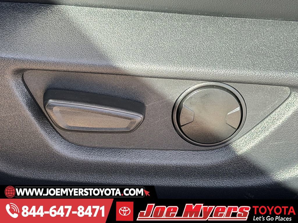 Used 2025 Ford Mustang Premium image 27
