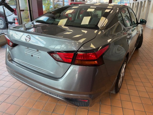 Used 2021 Nissan Altima 2.5 S w/ Driver Assist Package image 8