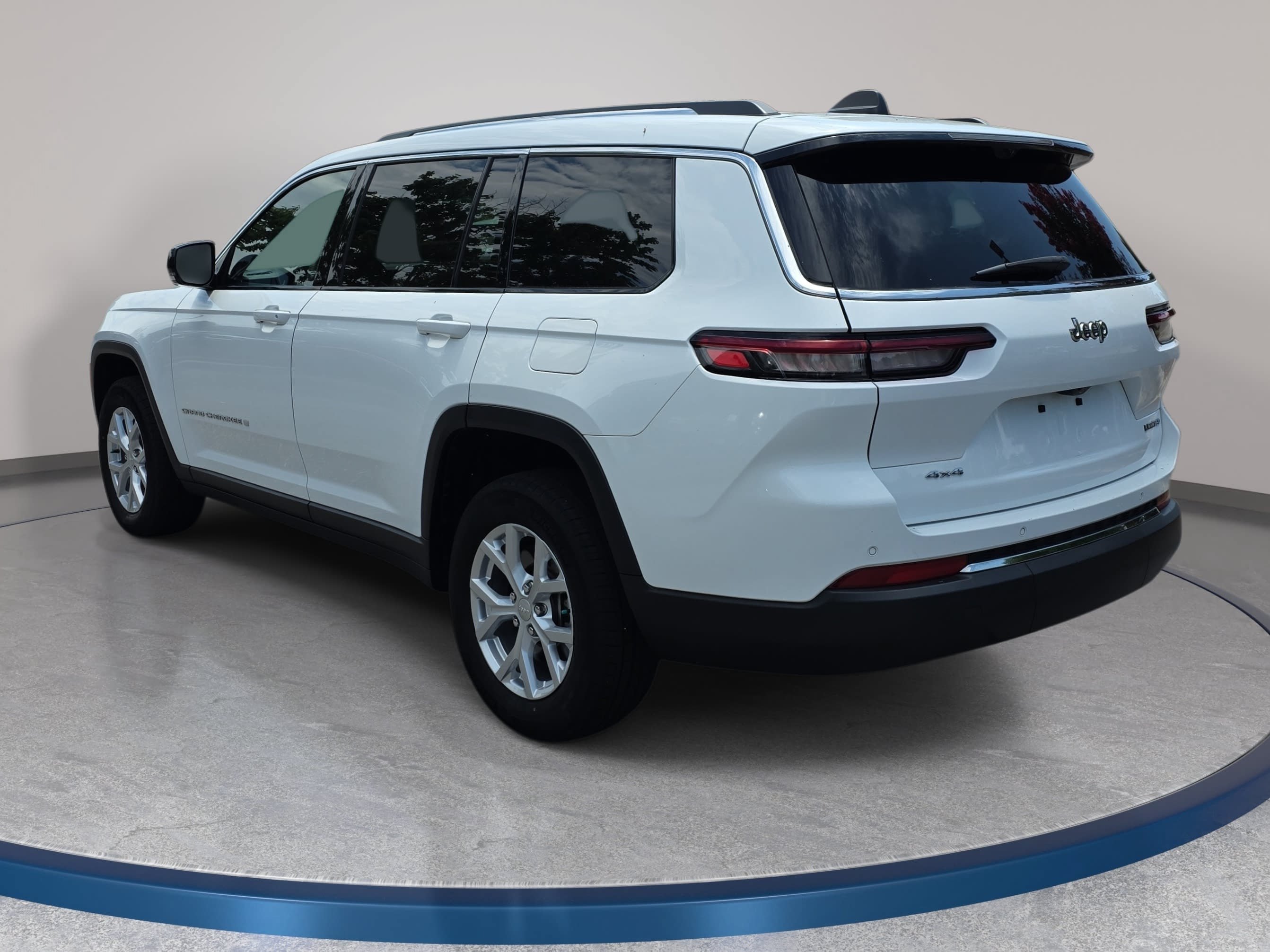 Certified 2023 Jeep Grand Cherokee L Limited w/ Luxury Tech Group II AWD/4WD image 7