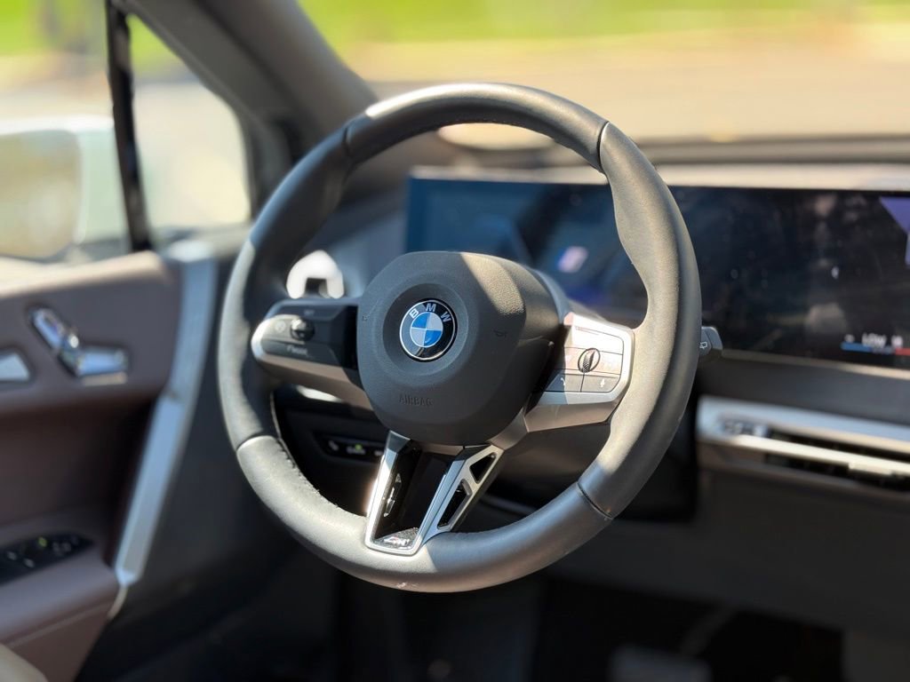 Used 2025 BMW iX xDrive50 w/ Premium Package image 13