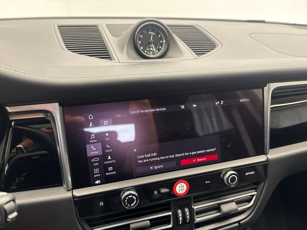Certified 2024 Porsche Macan S AWD/4WD image 32
