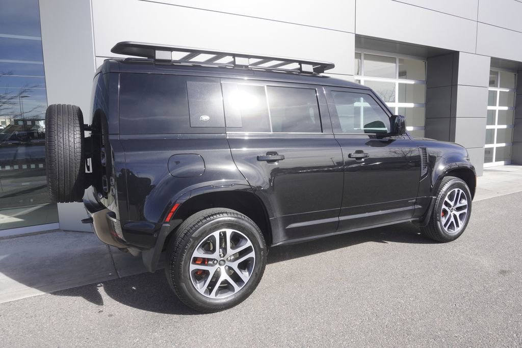 Used 2020 Land Rover Defender 110 X image 4