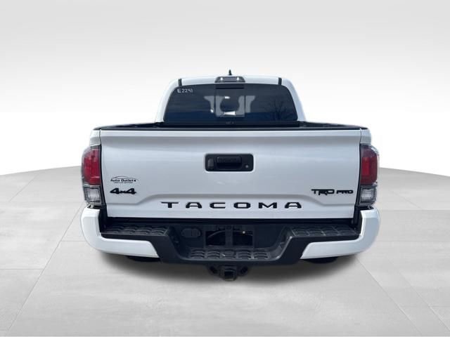 Used 2020 Toyota Tacoma TRD Pro AWD/4WD image 5