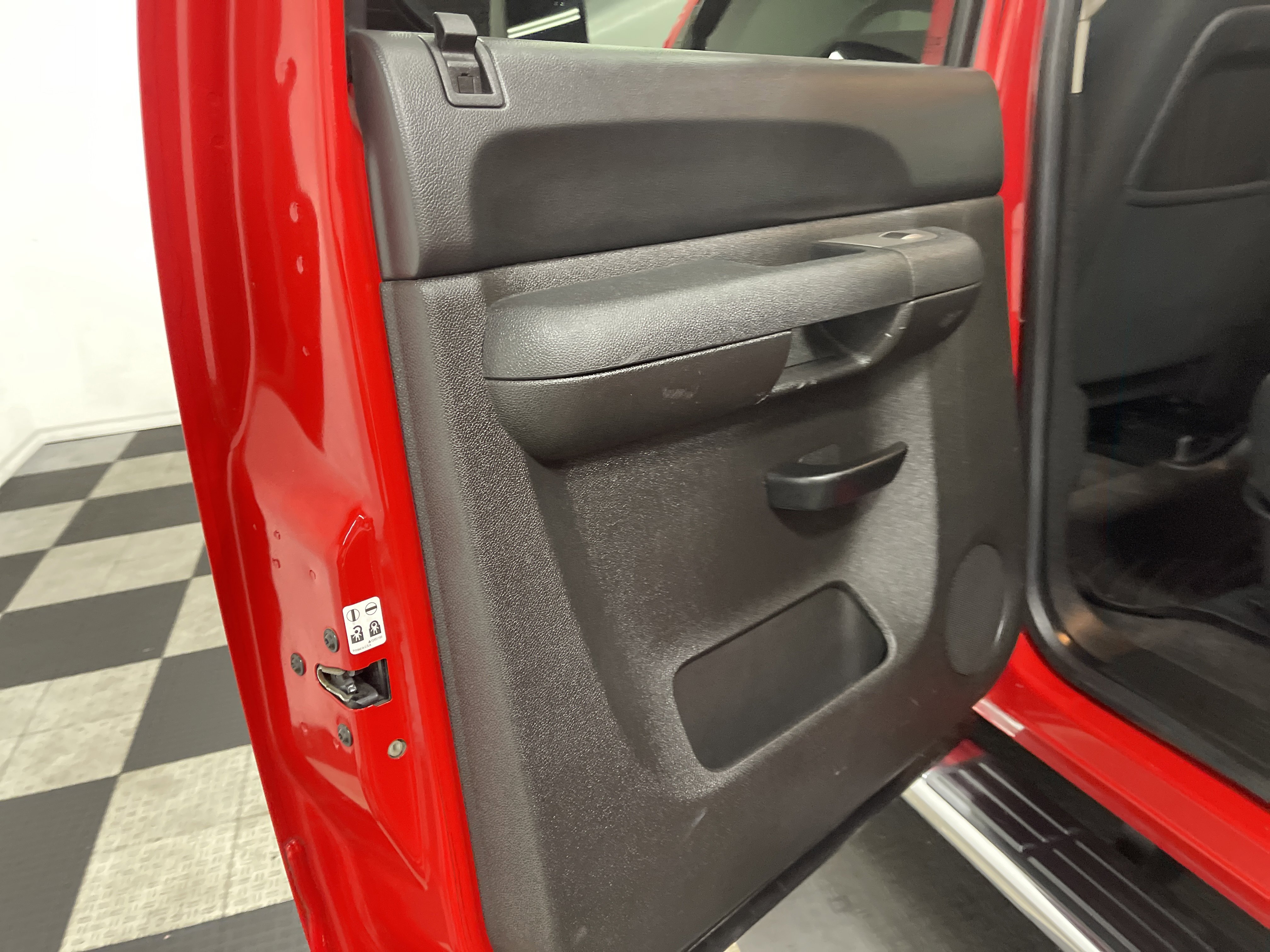 Used 2014 Chevrolet Silverado 2500 LT w/ Custom Sport Truck Package image 15