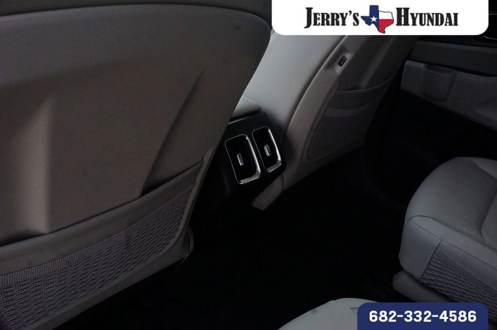 Used 2025 Kia Sorento EX image 23