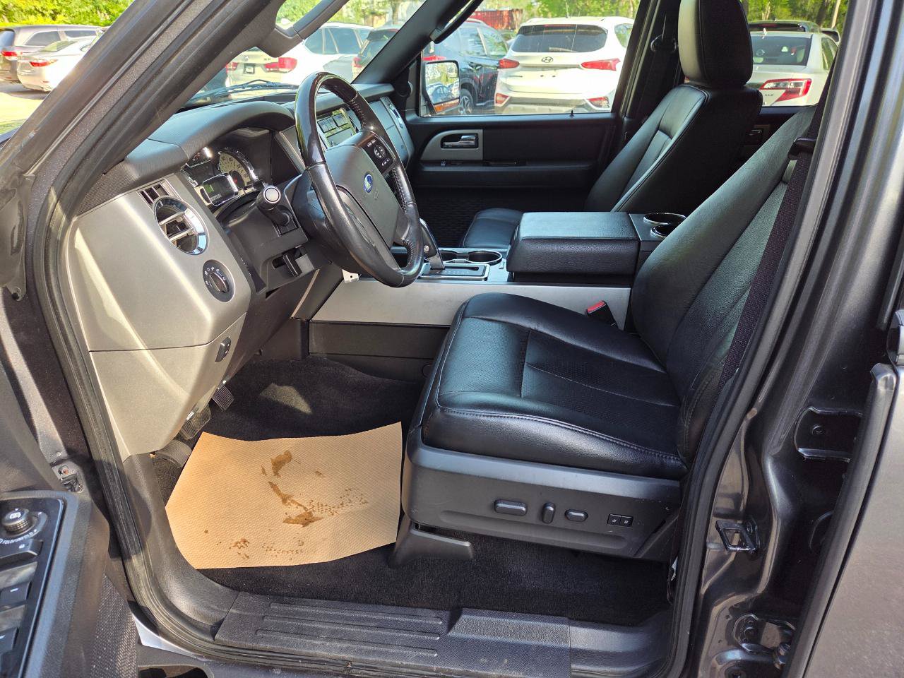 Used 2014 Ford Expedition Limited AWD/4WD image 16
