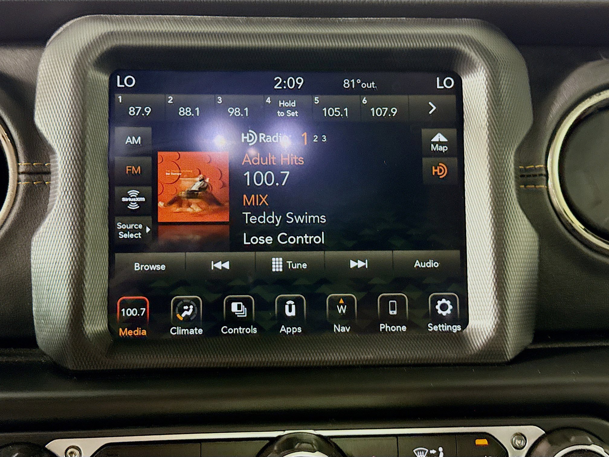 Used 2022 Jeep Wrangler Unlimited Sahara image 17