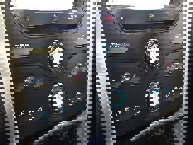 Used 2014 Ford Explorer XLT w/ Equipment Group 202A image 25