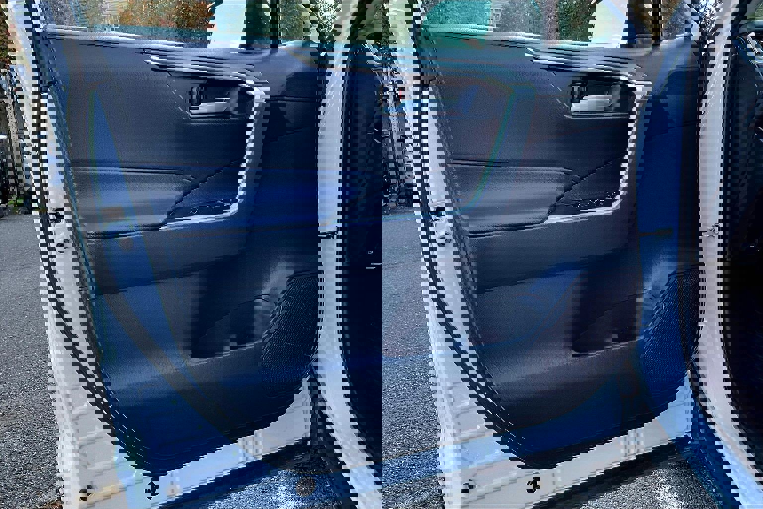 Used 2025 Toyota RAV4 XLE image 21