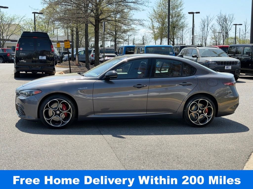 Used 2024 Alfa Romeo Giulia Veloce image 10