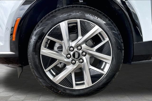 New 2027 Cadillac Optiq Premium Luxury RWD image 13