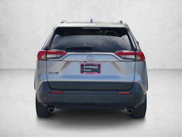 Used 2021 Toyota RAV4 XLE FWD image 7