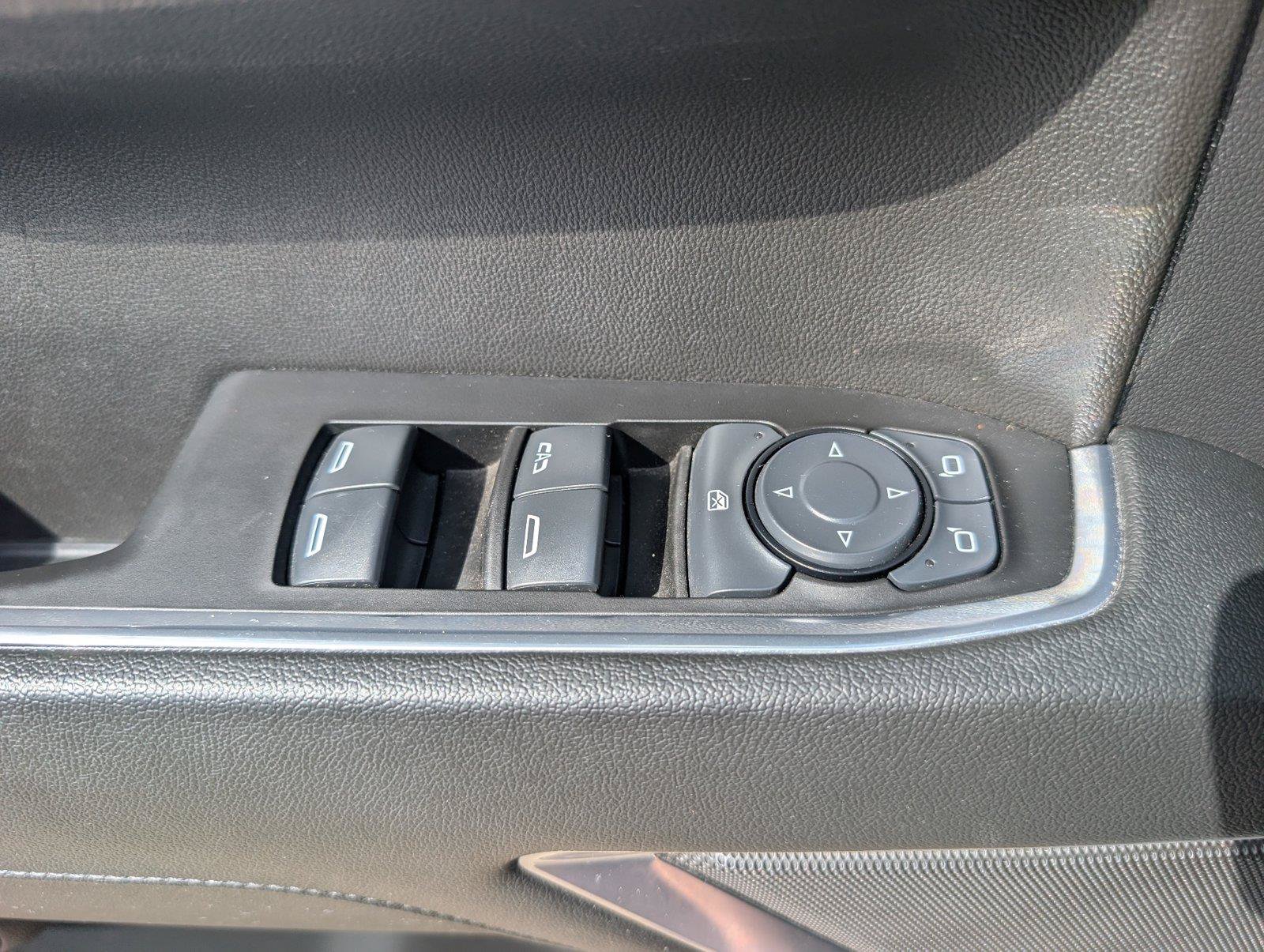 Used 2025 Chevrolet Silverado 1500 LT AWD/4WD image 30