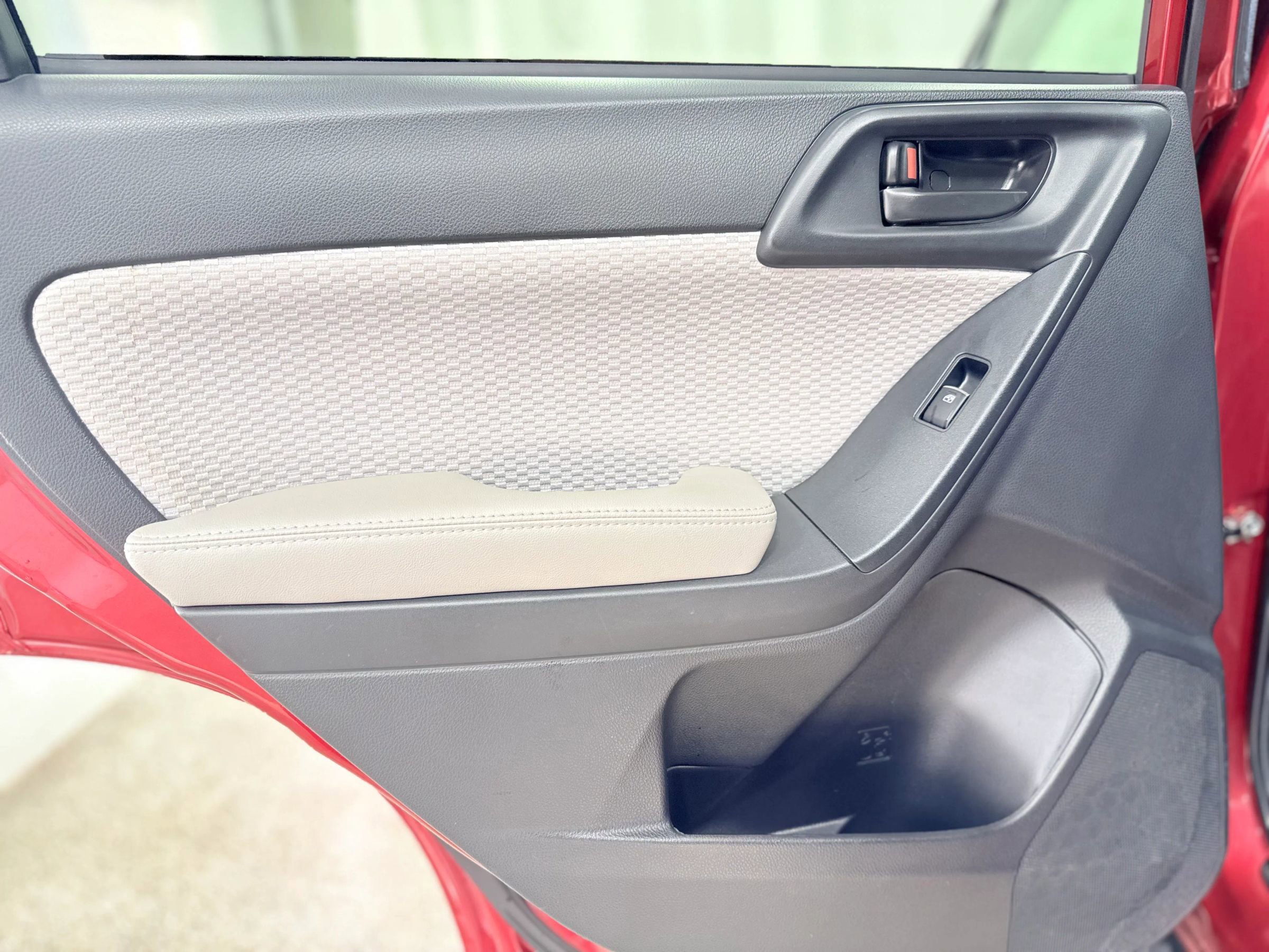 Used 2017 Subaru Forester 2.5i Premium w/ Popular Package #2A image 34