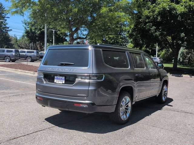 Used 2023 Jeep Grand Wagoneer L Series II w/ Premium Group II AWD/4WD image 3