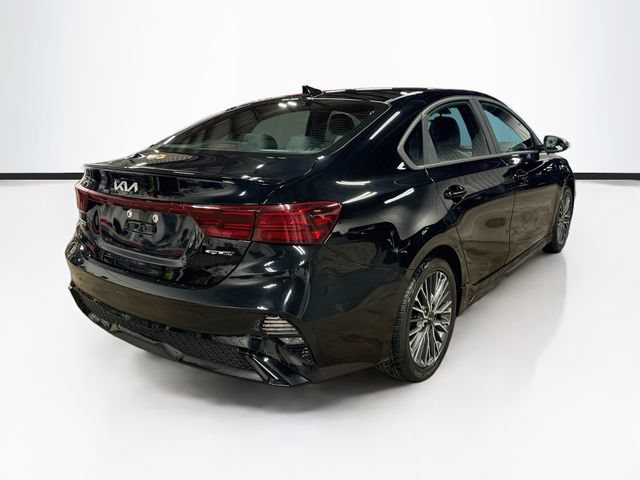 Used 2023 Kia Forte GT-Line w/ GT-Line Premium Package FWD image 7
