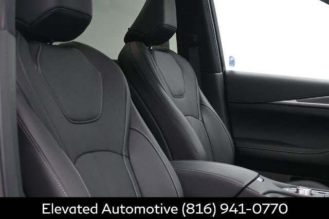 Certified 2026 INFINITI QX60 Luxe w/ Cargo Package AWD/4WD image 8