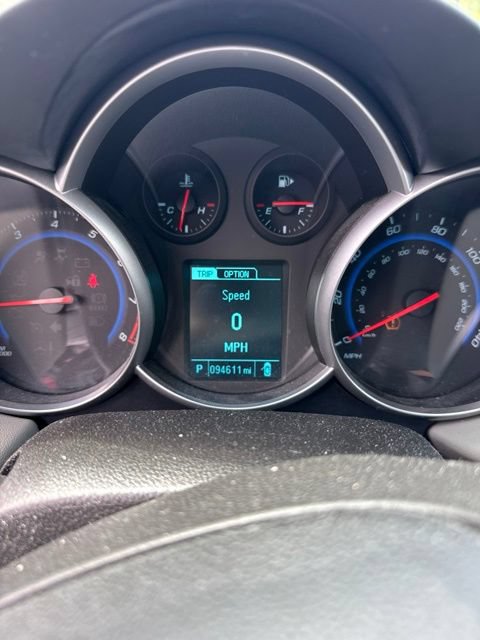 Used 2015 Chevrolet Cruze LT w/ Sun And Sound Package FWD image 1