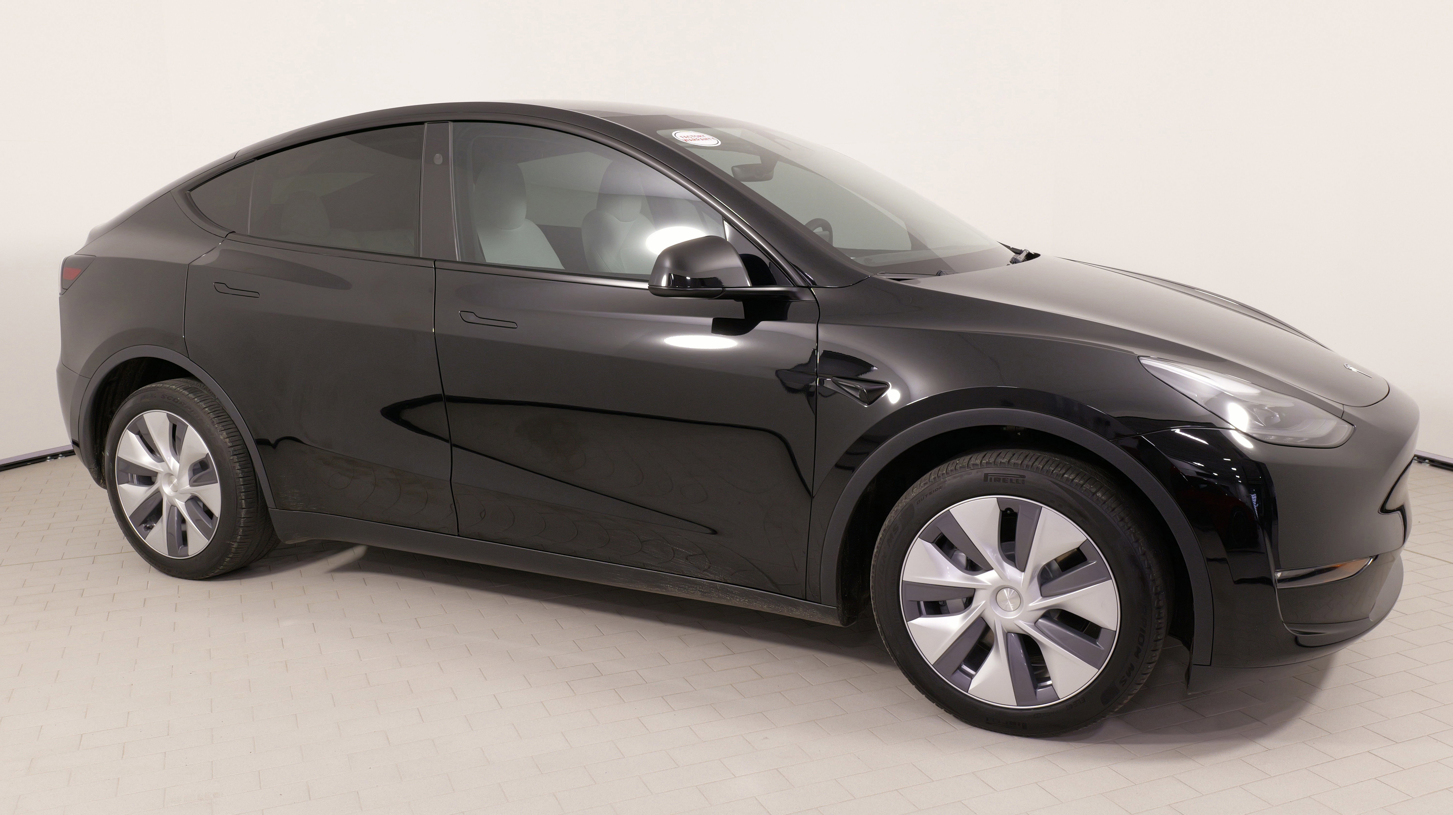 Used 2024 Tesla Model Y Long Range image 7
