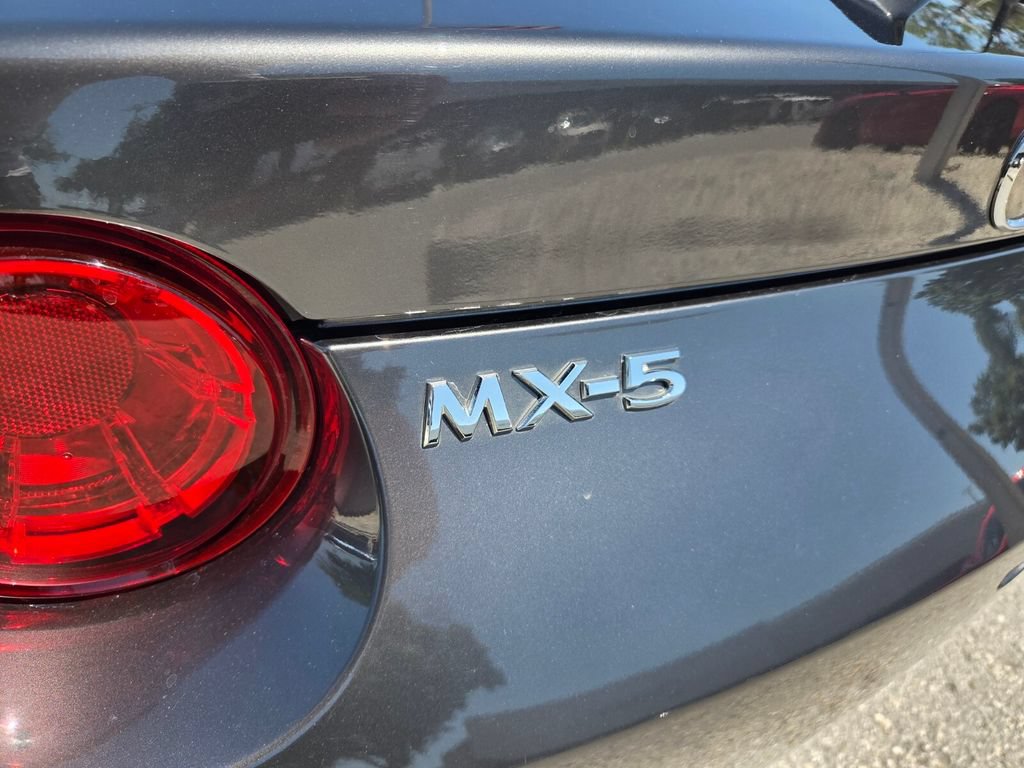 Used 2023 MAZDA MX-5 Miata Grand Touring RWD image 12