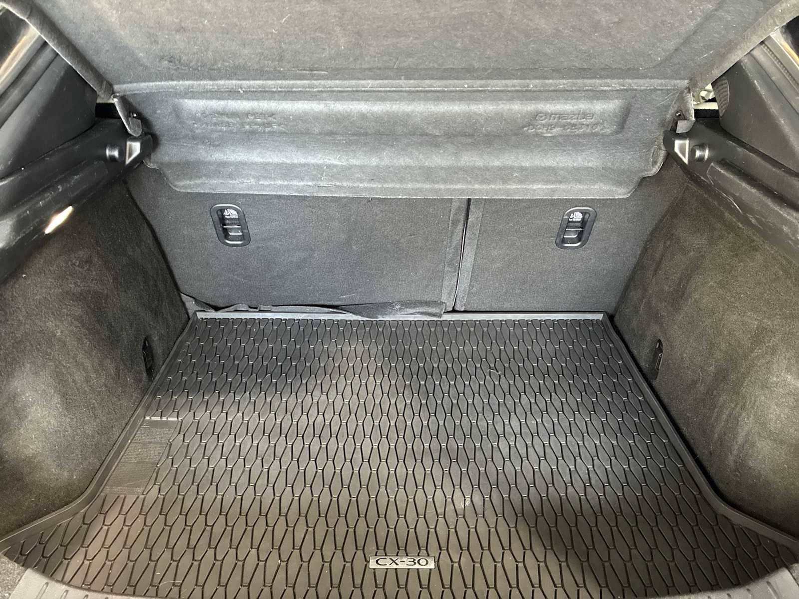 Used 2021 MAZDA CX-30 AWD 2.5 S w/ Premium Package image 21