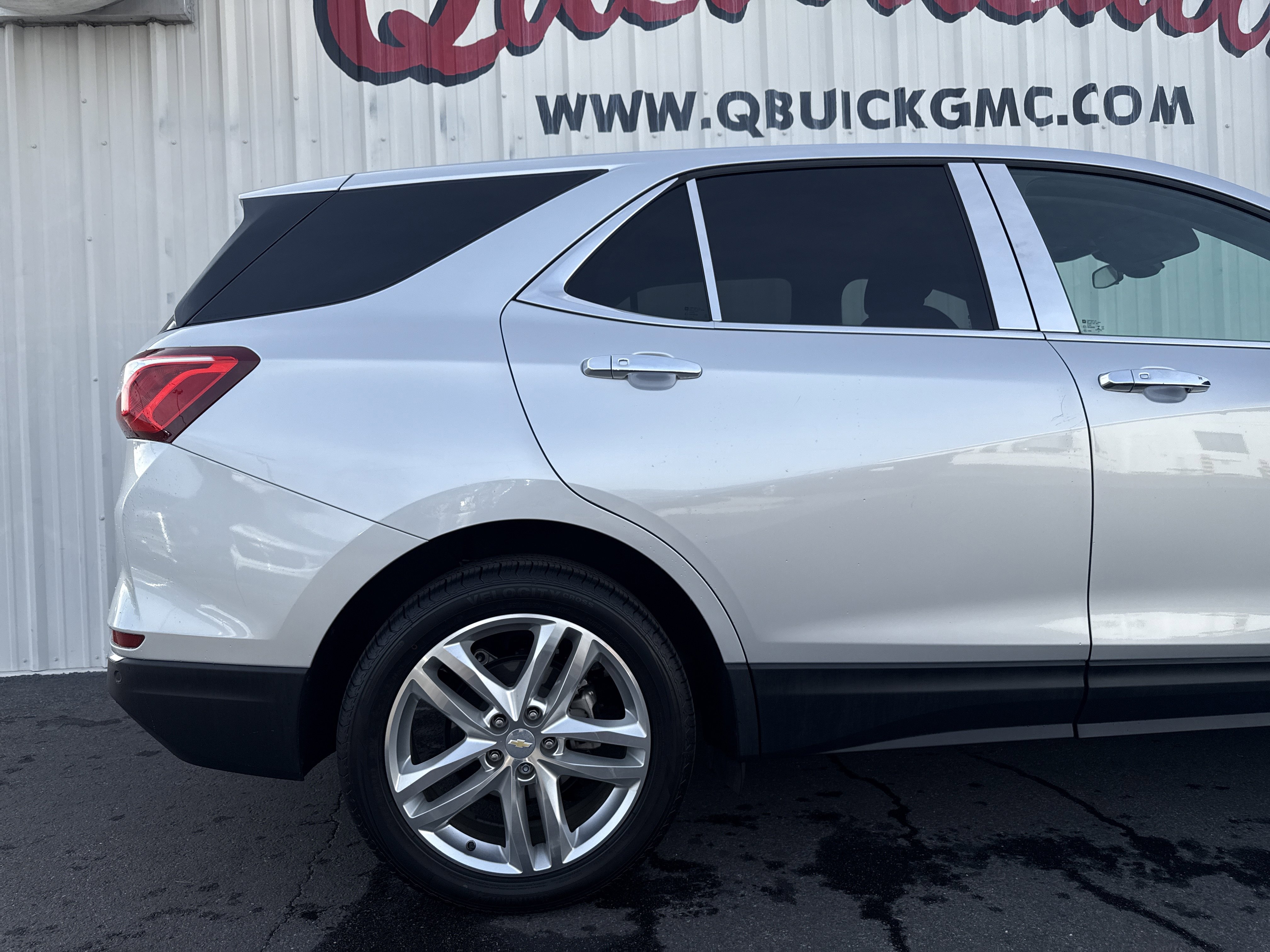 Used 2020 Chevrolet Equinox LT image 25
